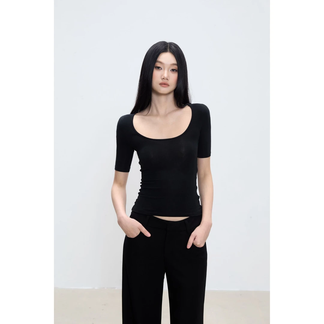 withmin【现货】凉皮简单公式辣妹中袖大U领正肩收腰短款T恤2523803