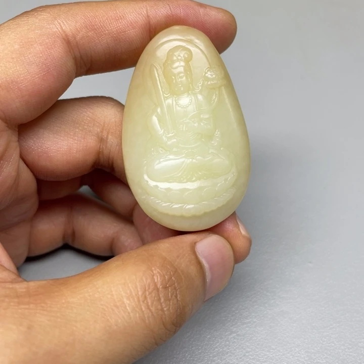 和田玉未镶嵌吊坠(不含链)。***。