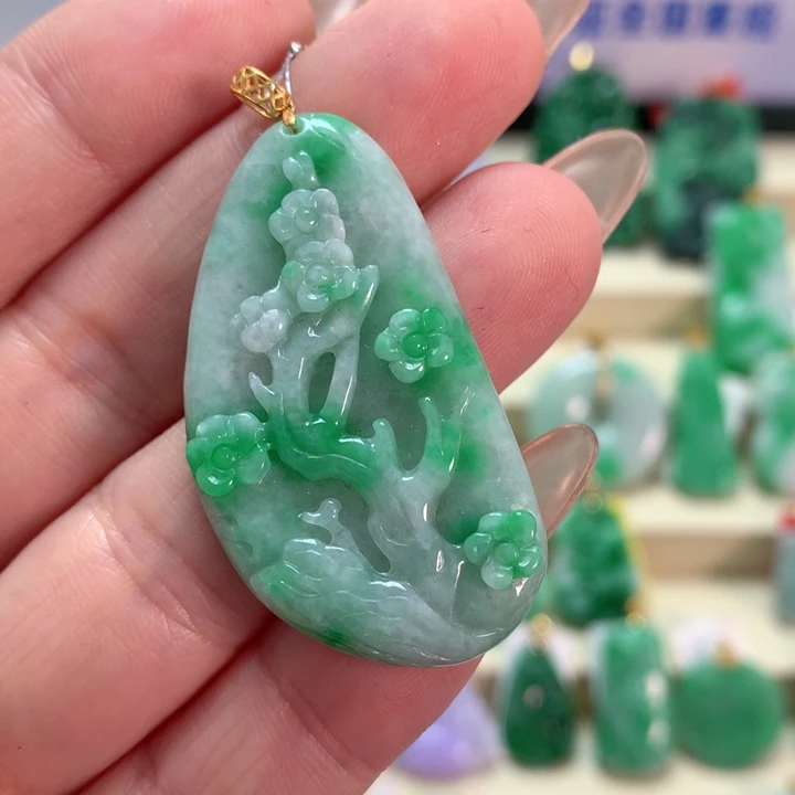 翡翠吊坠(不含链)18K金镶嵌