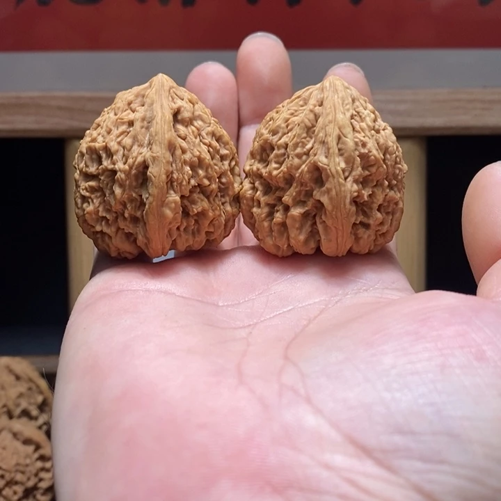 卡***️文玩核桃吊坠南疆