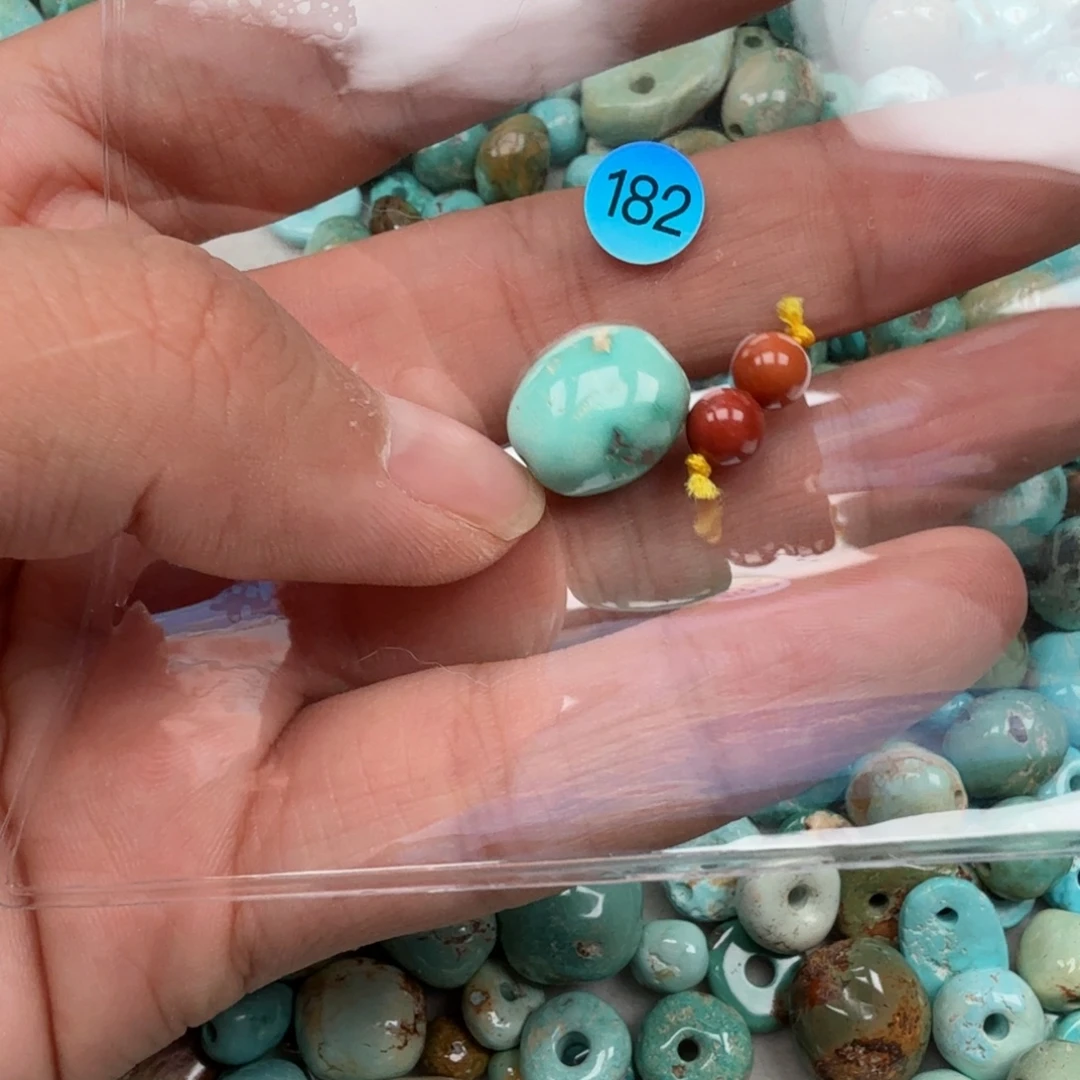 南红玛瑙未镶嵌珠宝奇石