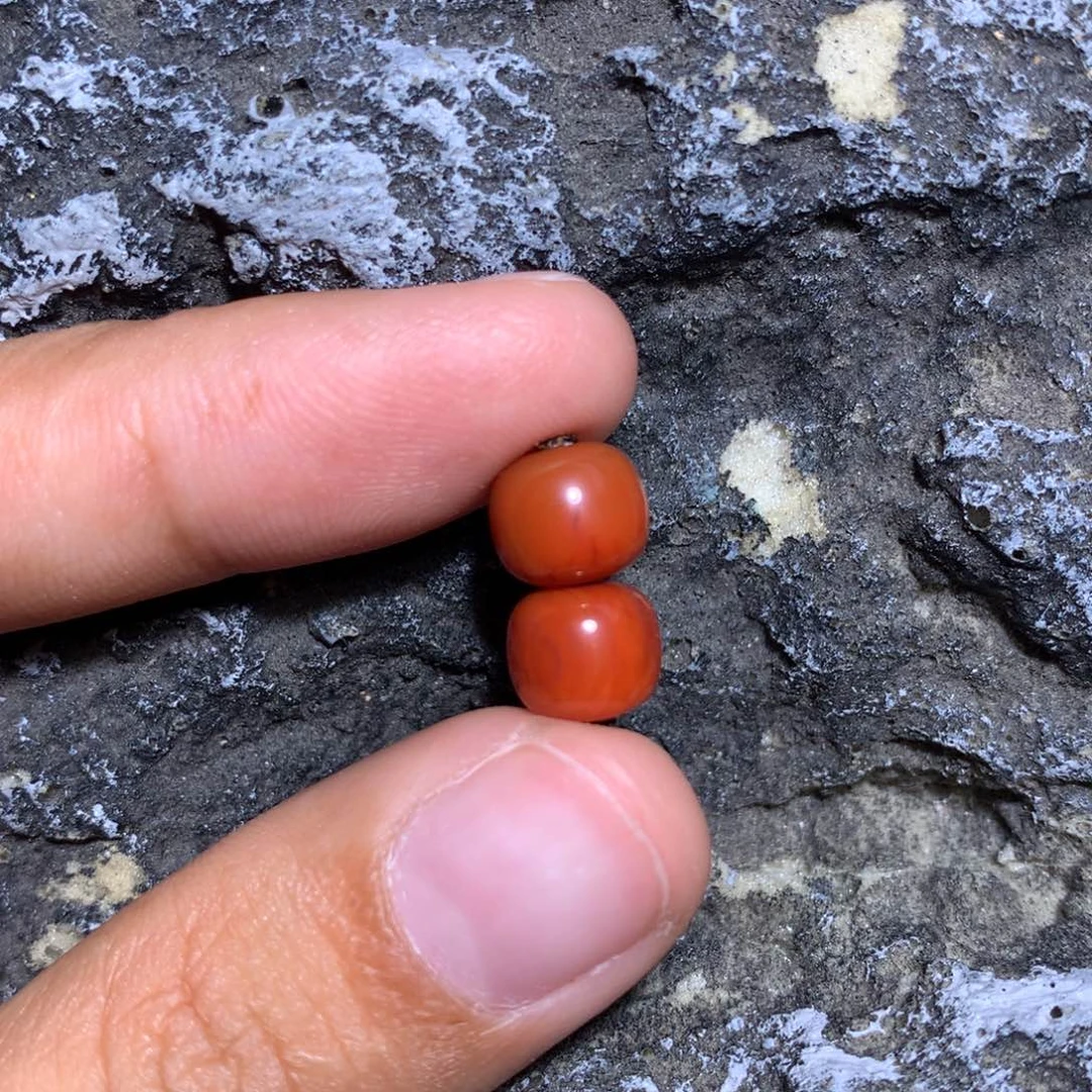 南红玛瑙未镶嵌柿子满肉老型对珠8.2×7.2火焰纹