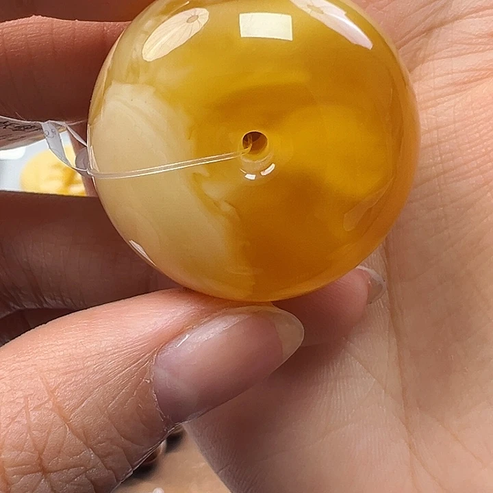 蜜蜡未镶嵌珠宝奇石