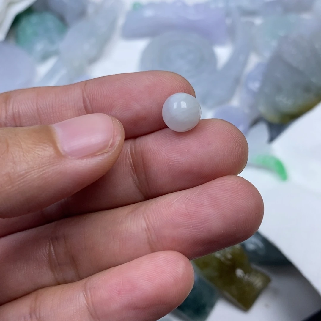 翡翠未镶嵌颈饰C****l翡翠