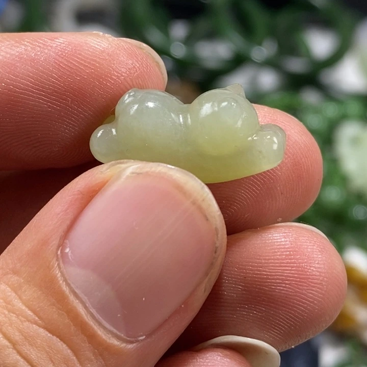 和田玉未镶嵌车挂