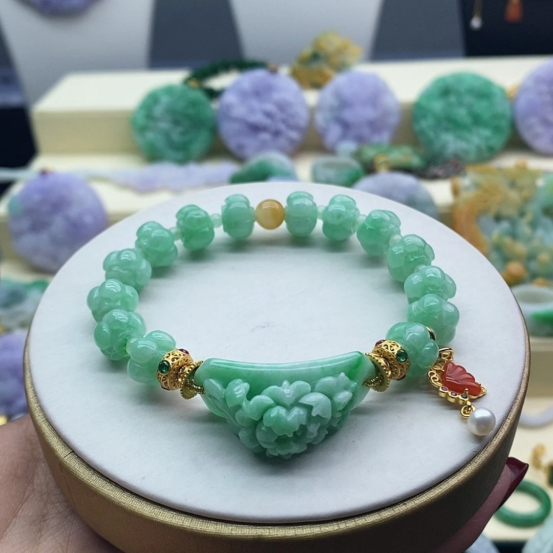 翡翠未镶嵌手镯手牌