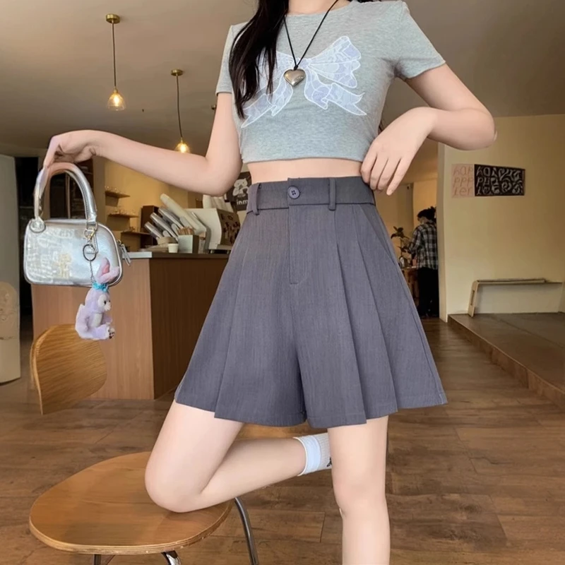 大码胖mm休闲防走光西装短裤女2025新款夏季百搭显瘦高腰A字褶皱