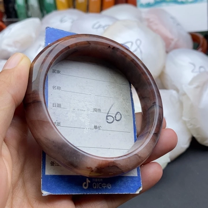 未镶嵌手镯石英质玉