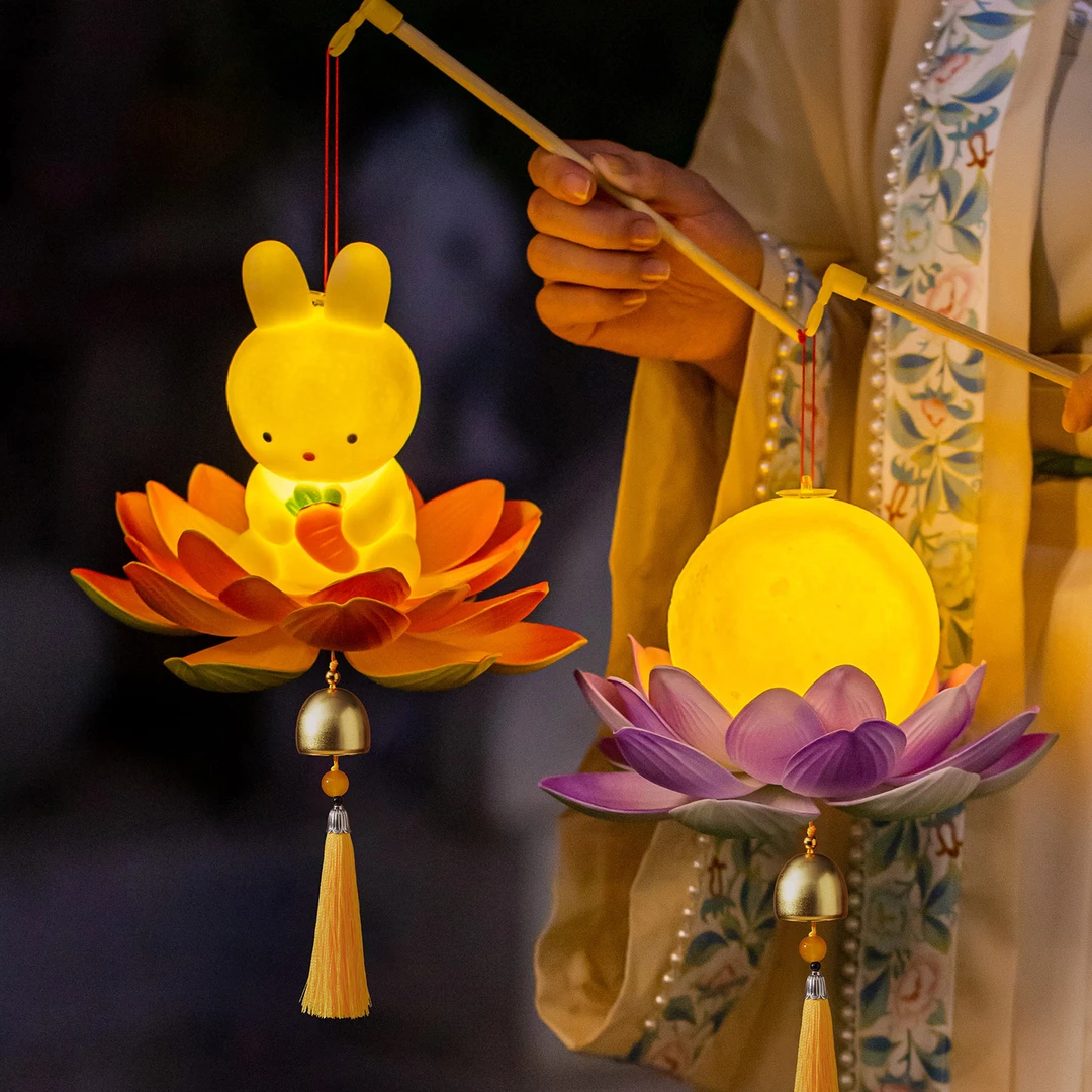 中秋节可爱兔子灯笼2025新款玉兔儿童手提古风发光花灯小提灯挂饰