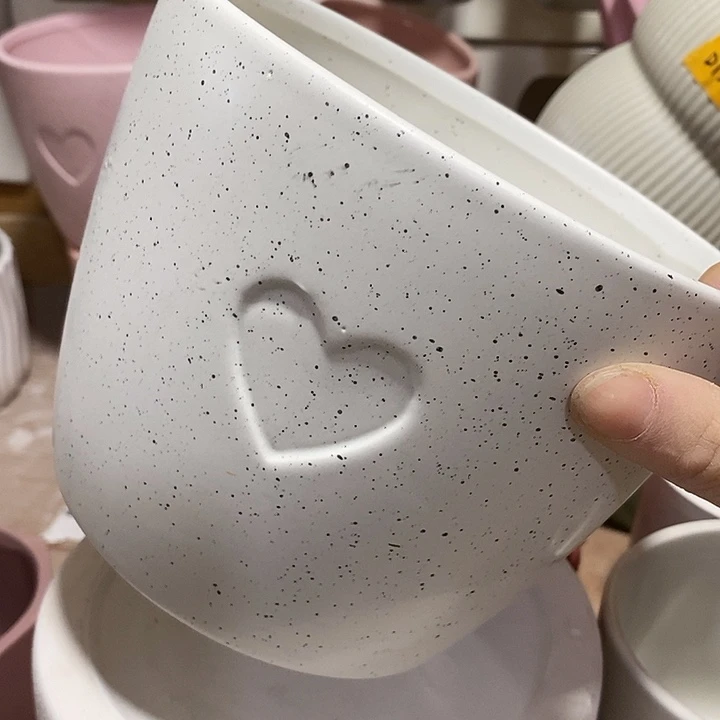 陶盆有孔 瑕疵针孔漏釉介意勿拍外高 13外口17