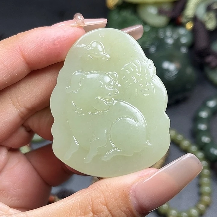 和田玉未镶嵌颈饰双面