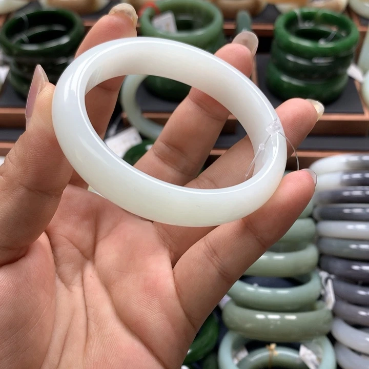 【闪购商品】和田玉手镯未镶嵌