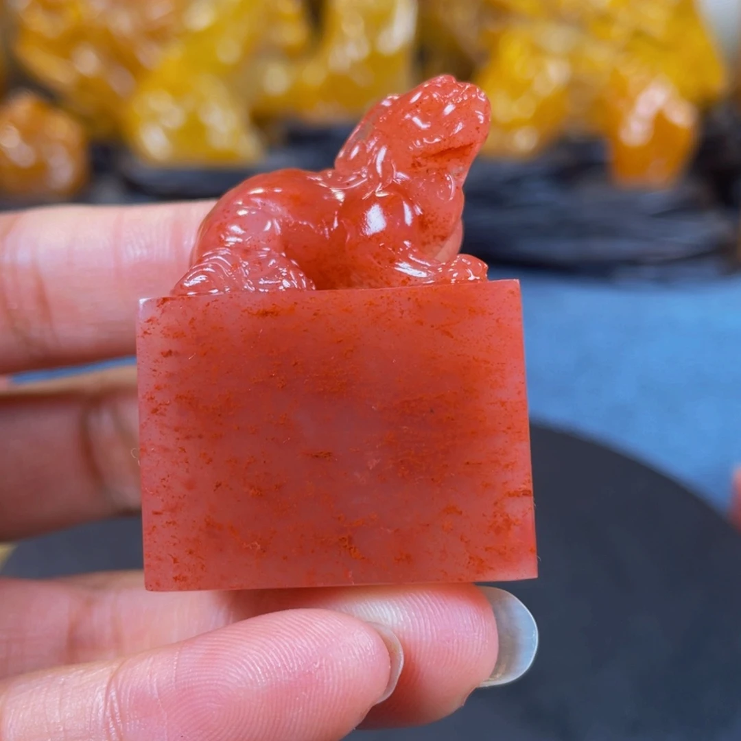 寿山石印石查**人寿山石雕刻