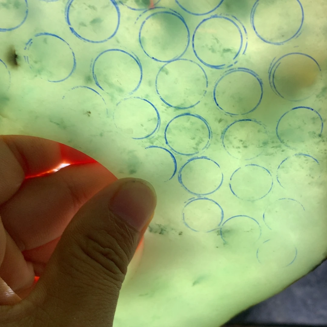 江***狼定制翡翠未镶嵌翡翠