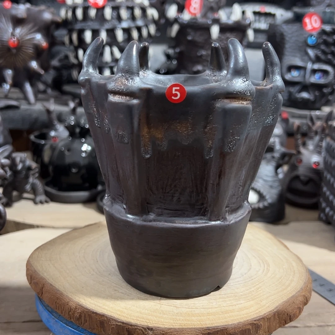 5号，手捏微瑕，内口10外高14.5