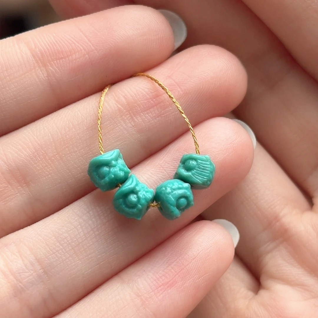 绿松石未镶嵌颈饰