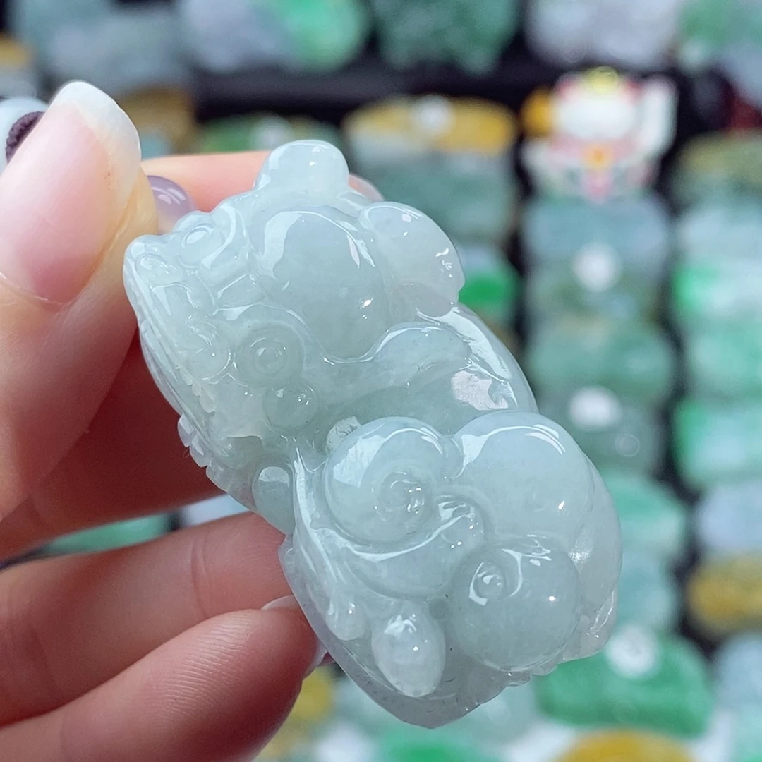 颈饰未镶嵌翡翠天然