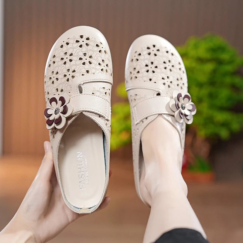 夏季妈妈拖鞋外穿50-60岁软底防滑洋气40-50岁高档中老年凉鞋透气