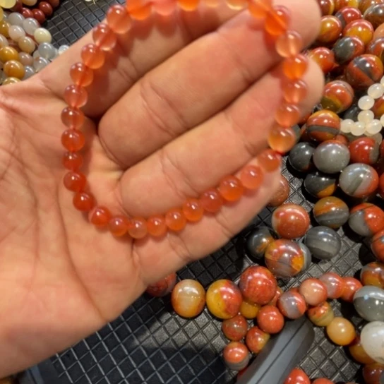 石英质玉（非洲翠）合金颈饰