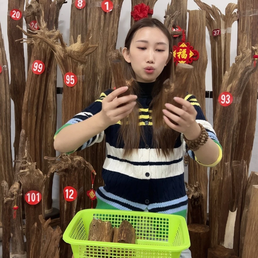 沉香碎屑沉香原材料