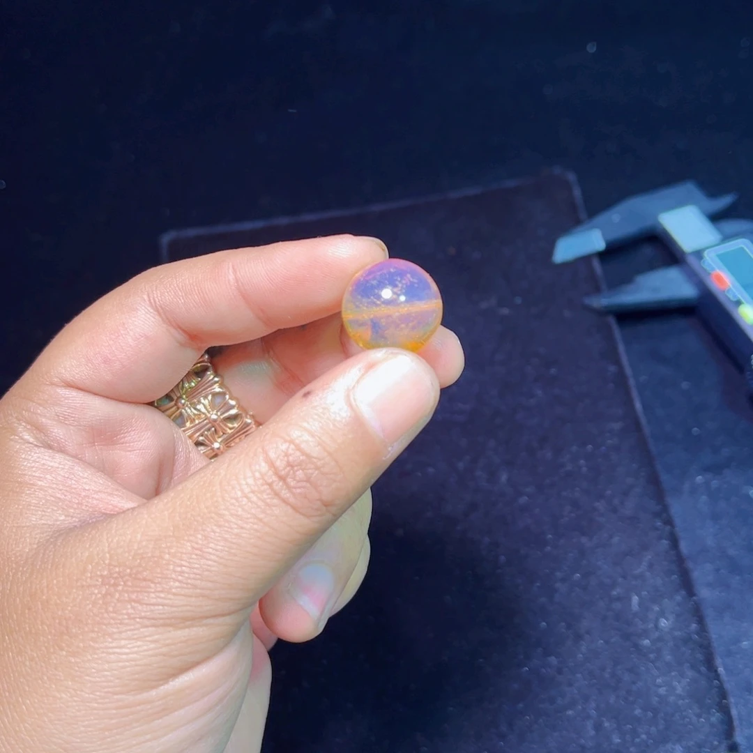 琥珀裸石未镶嵌M**王琥珀