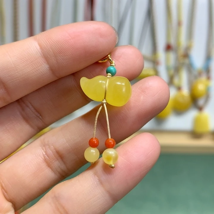 蜜蜡未镶嵌裸石配饰