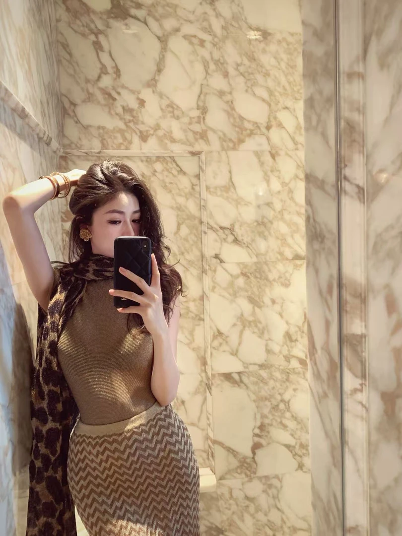 金南一 复古豹纹印花长款丝巾