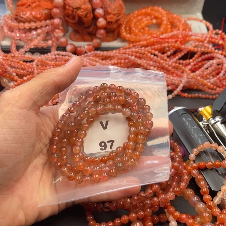 南红玛瑙未镶嵌多样性发货默认微瑕称重7mm