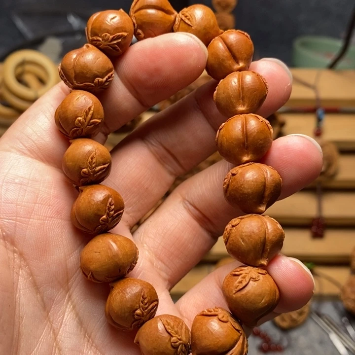 桃核手工雕刻寿桃手串