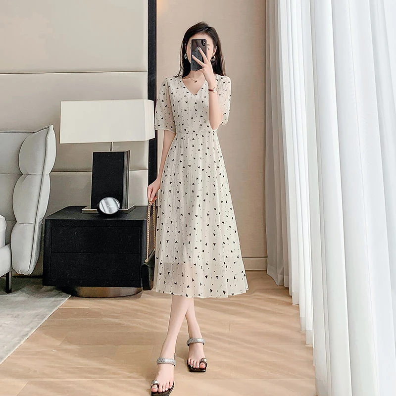 新款夏季温柔气质碎花雪纺连衣裙显瘦领修身韩版中长款