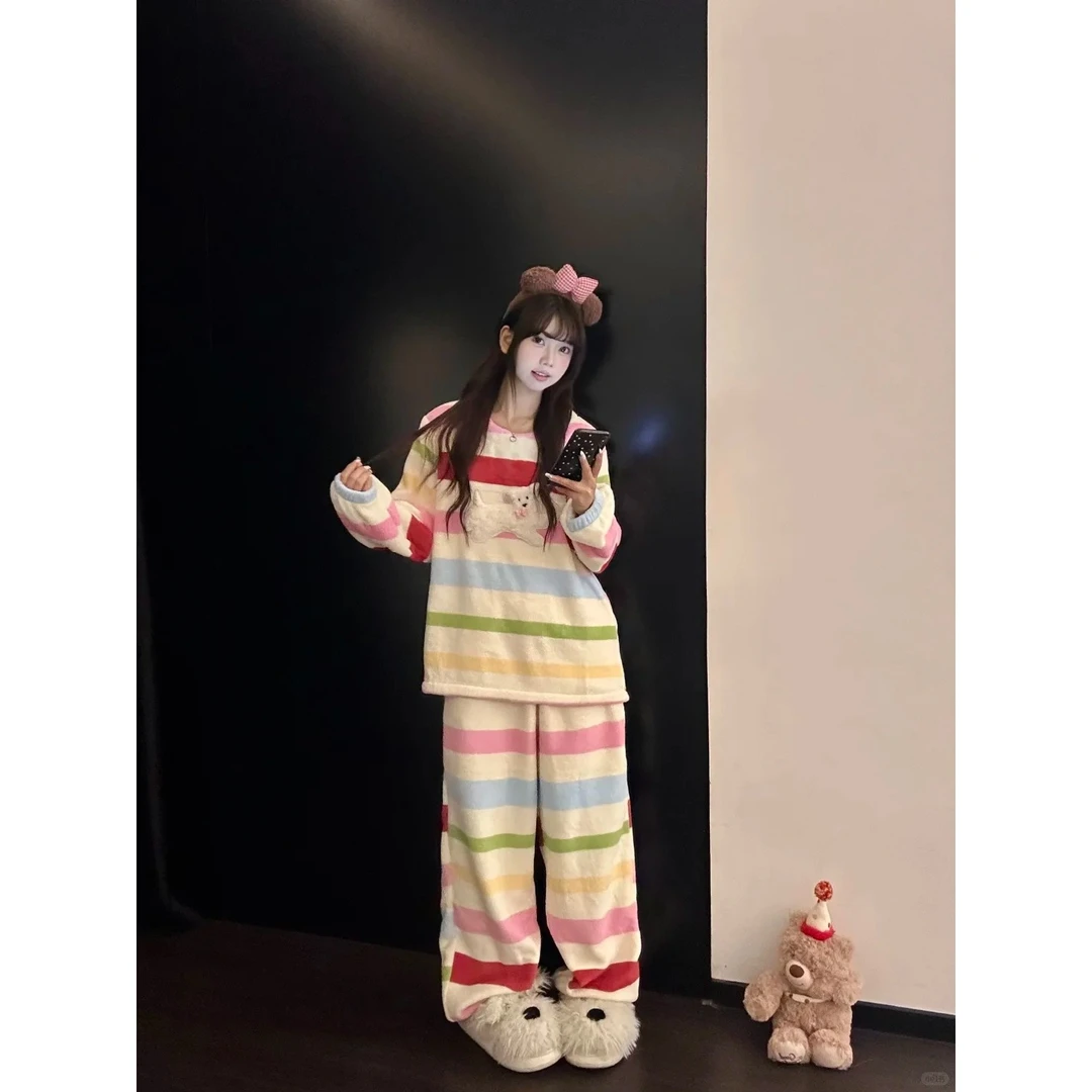 甜美彩色白色毛绒小狗半边绒睡衣女冬季新款保暖加厚针织居家套装