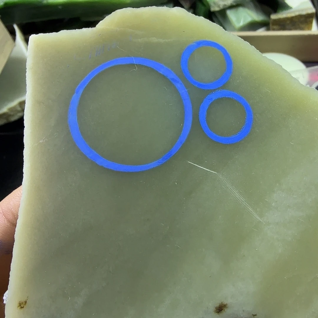 和田玉（糖玉）未镶嵌挂件