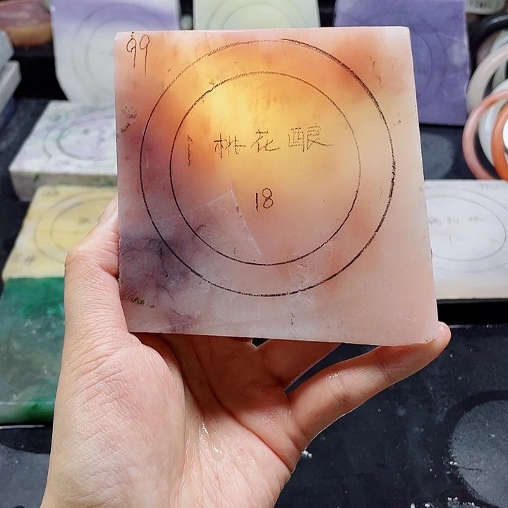 石英质玉未镶嵌手镯定制