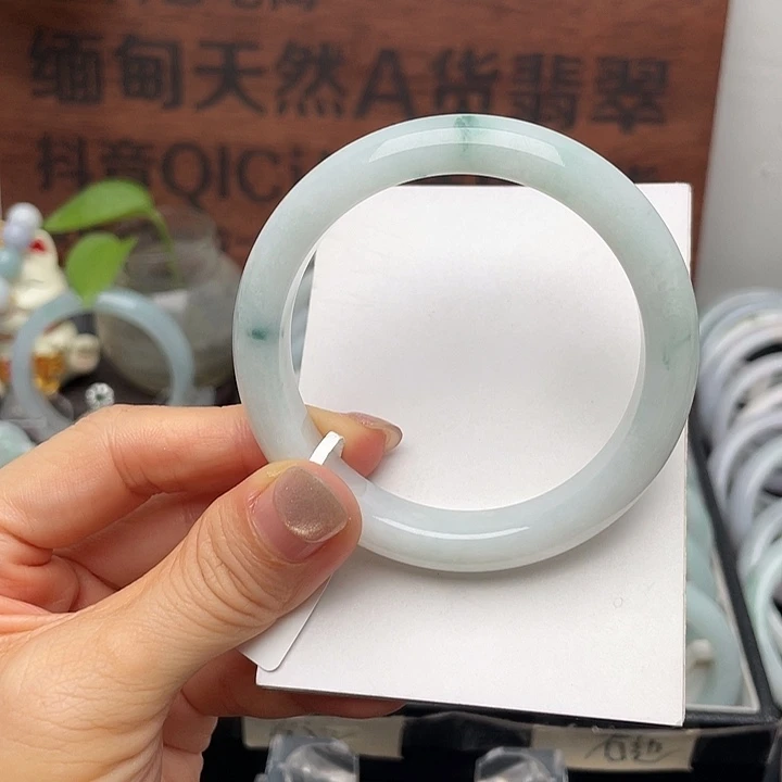 翡翠未镶嵌手镯53.3正圈