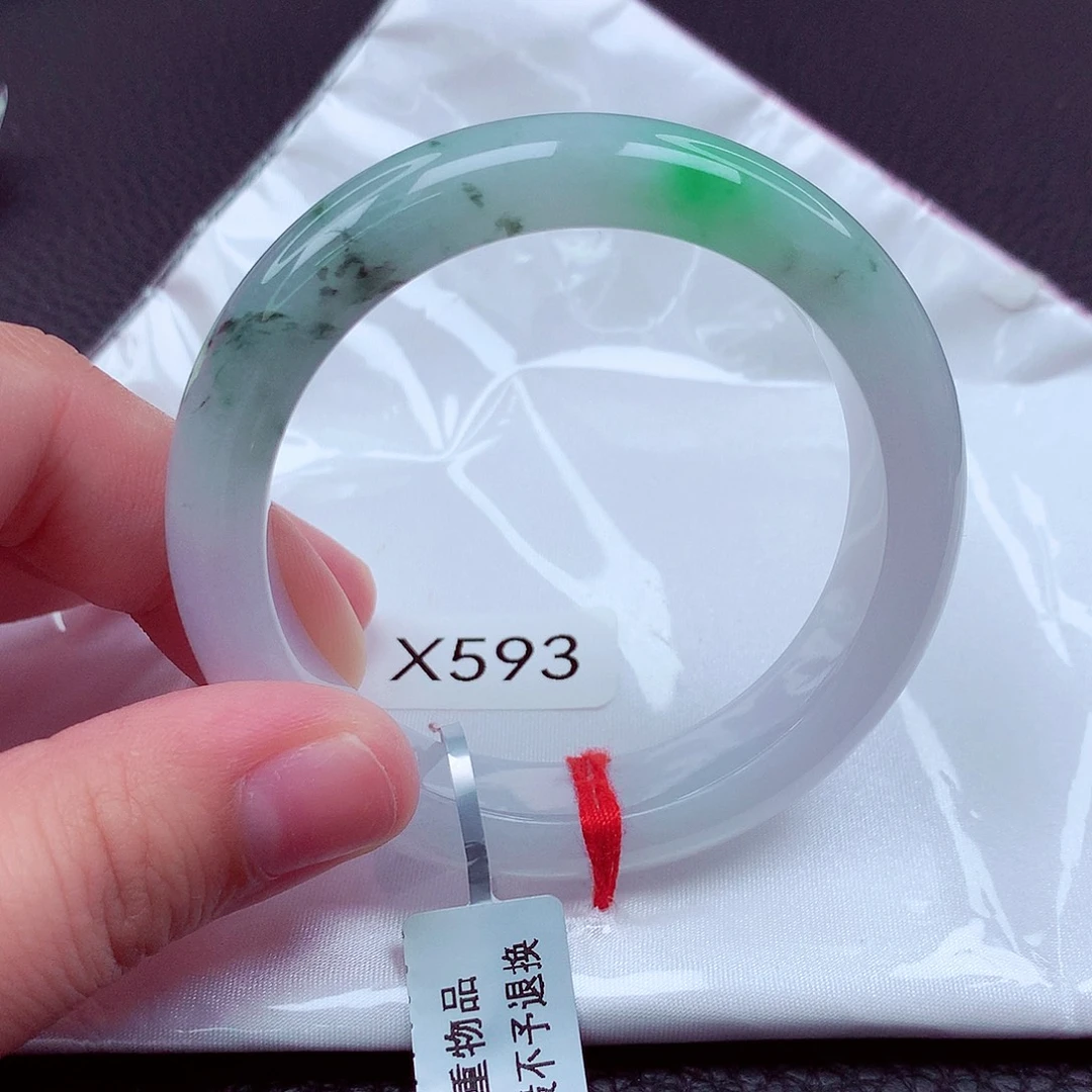 翡翠未镶嵌手镯天然缅甸翡翠A货