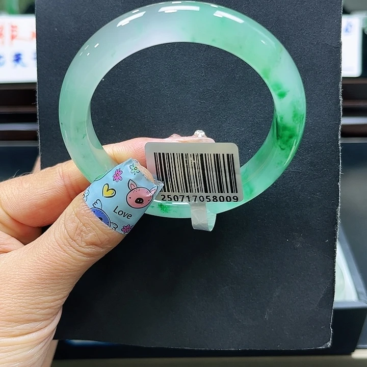 石英质玉未镶嵌手镯