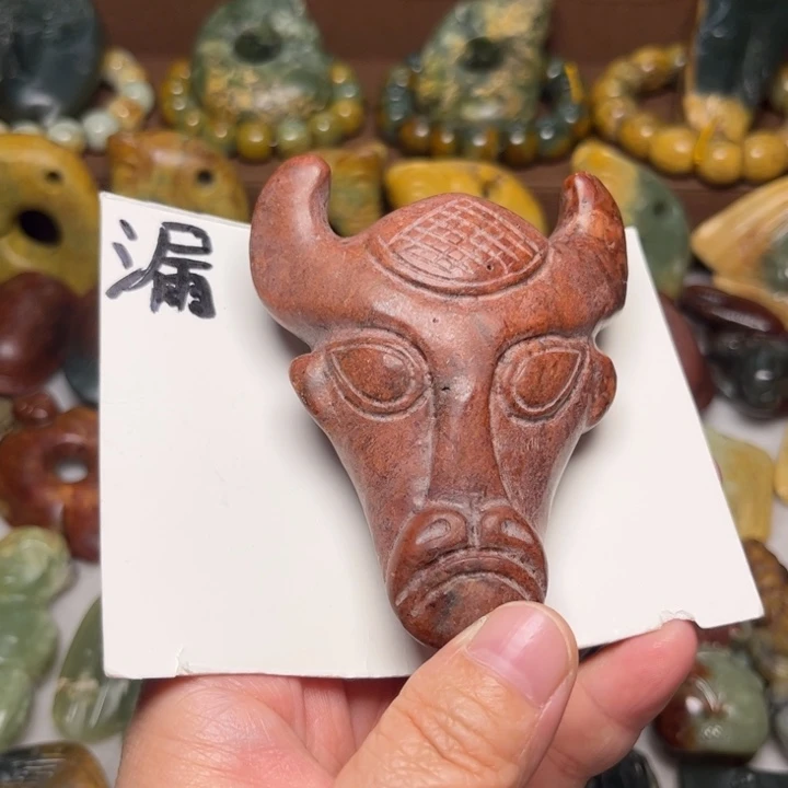 岫岩河磨玉（透闪石质玉）未镶嵌珠宝奇石