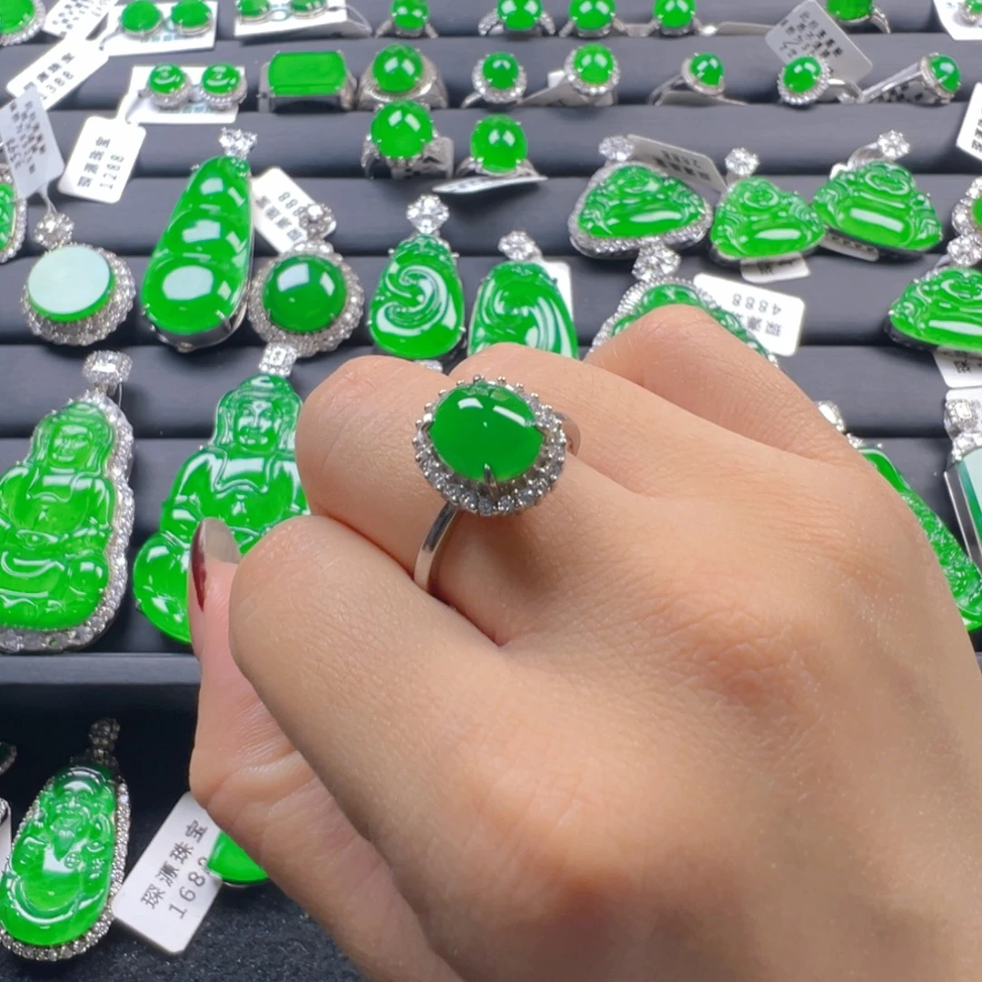 翡翠银S925镶嵌颈饰蛋面