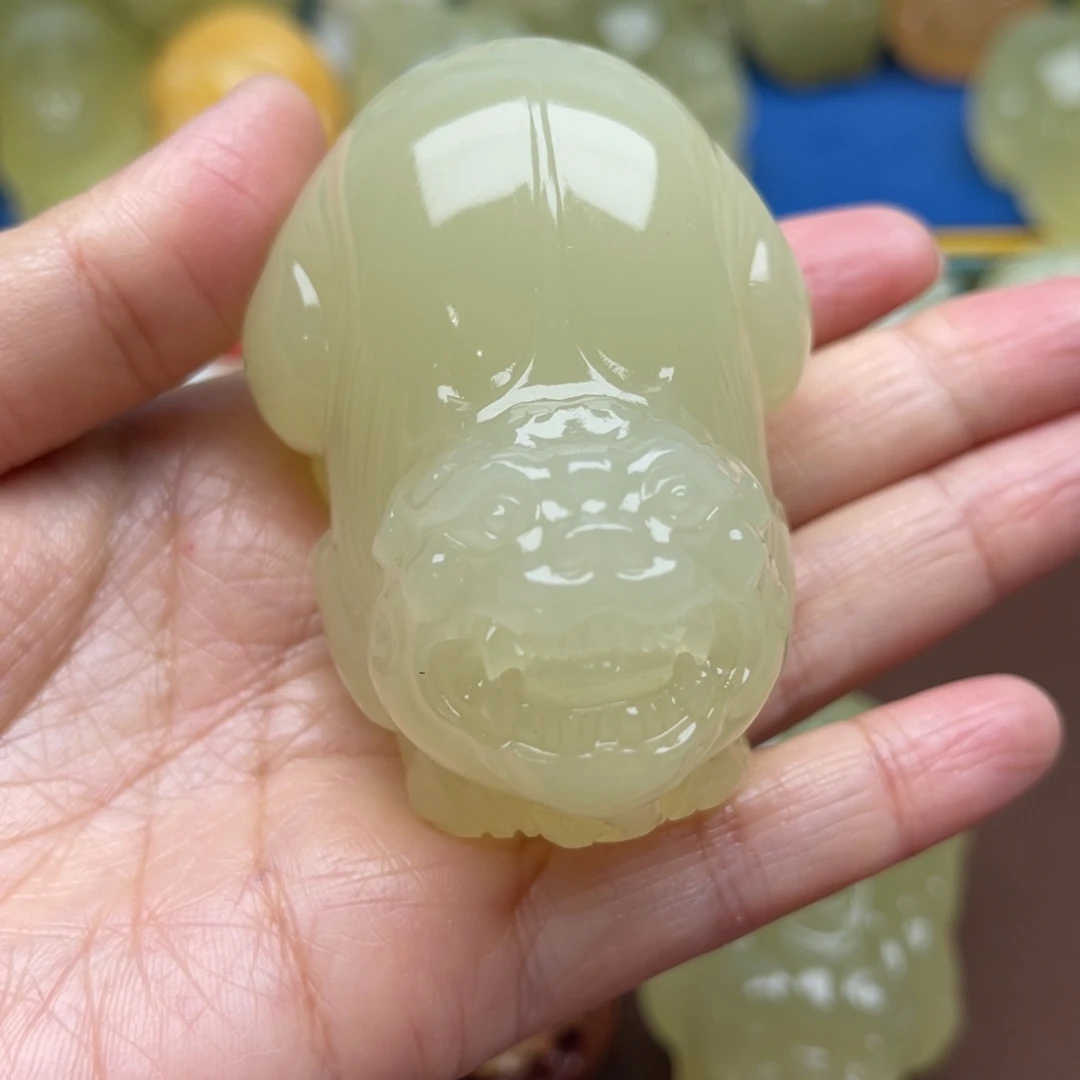 “***”玉天然桌面小摆件