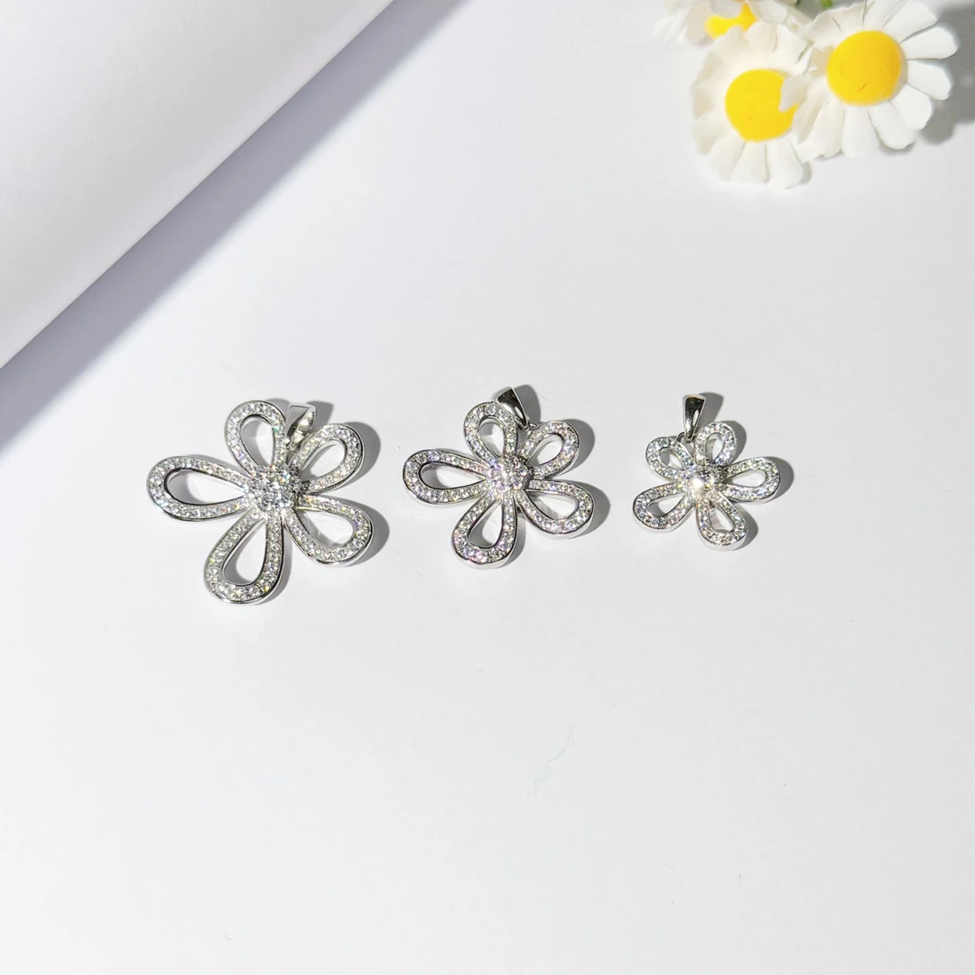 铂金PT950莫桑镶嵌格桑花时尚大花满钻款吊坠