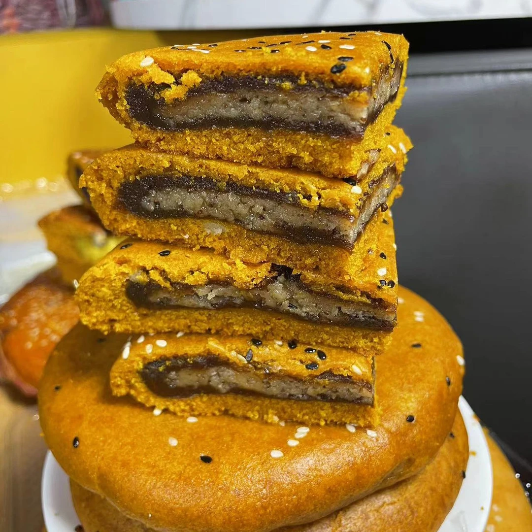 云南月饼云南荞饼三香月饼豆沙月饼清真月饼现烤现发