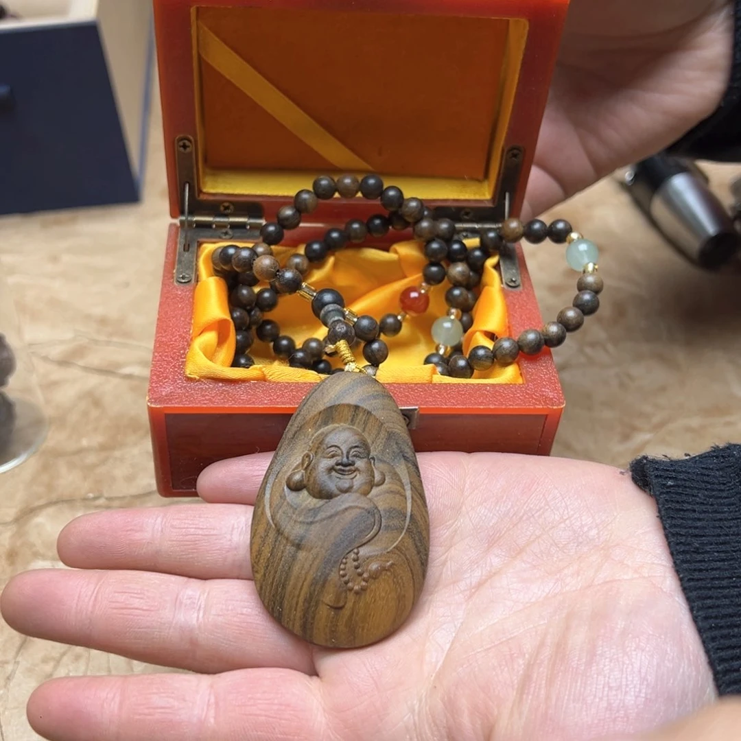 大叶紫檀（黑酸枝木类）