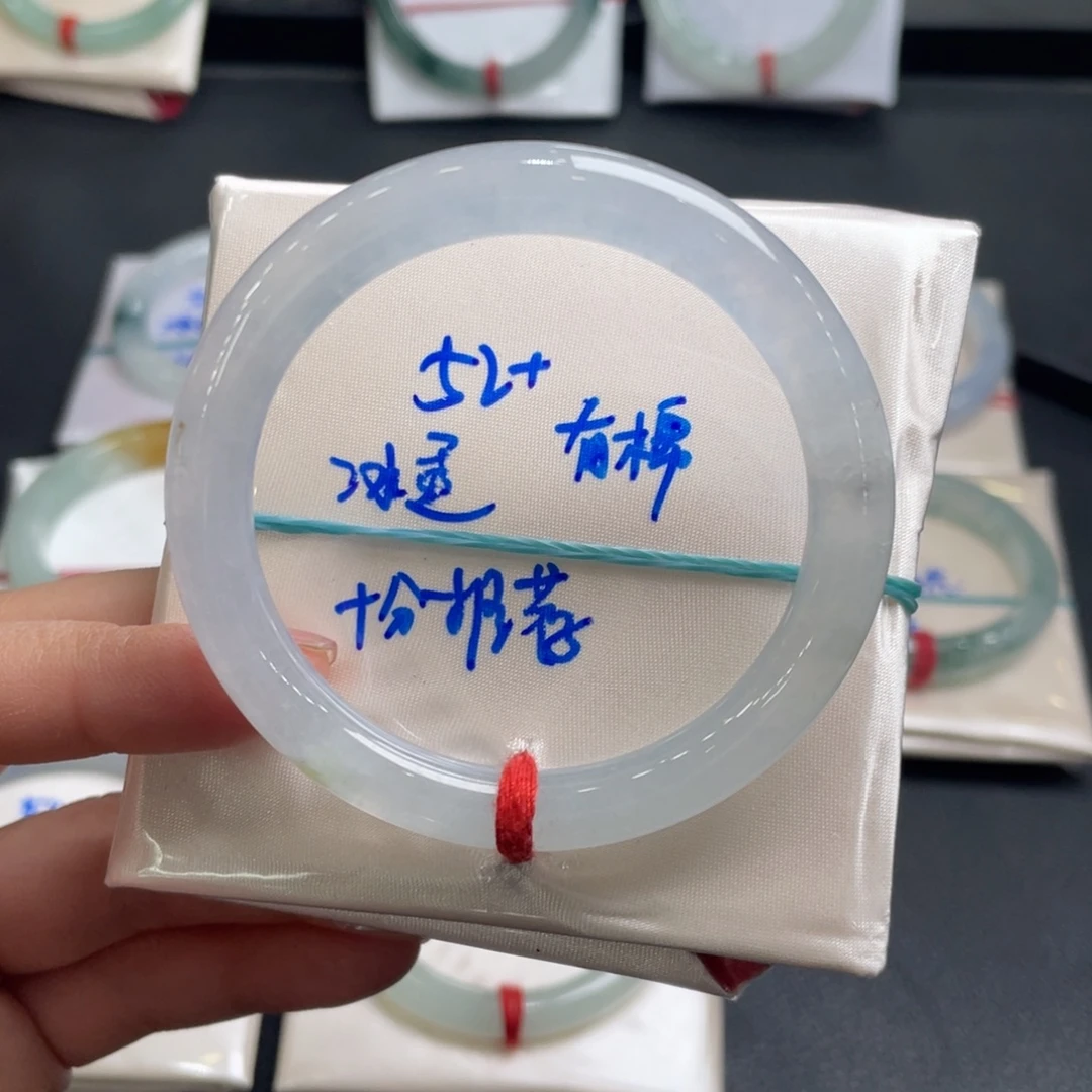 翡翠未镶嵌手镯翡翠手镯