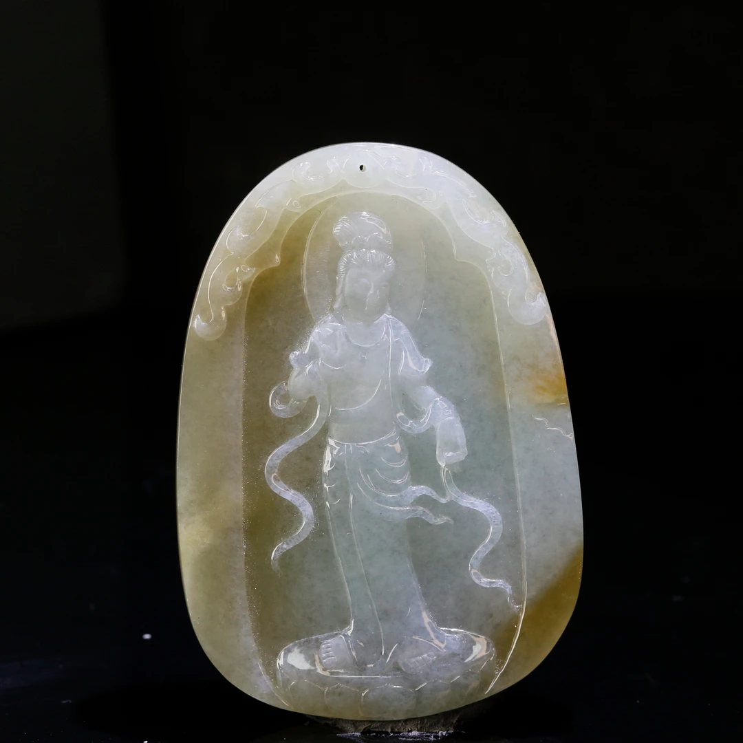 37天然缅甸翡翠A货冰黄白衣观音/400487北京中保拍卖