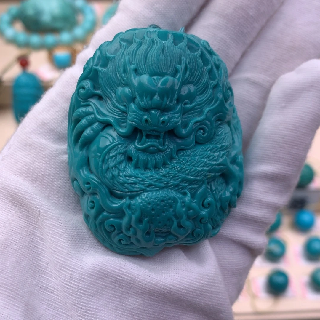 绿松石未镶嵌珠宝奇石