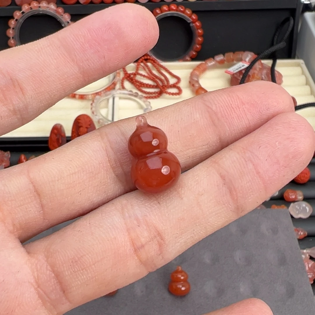 长***芯南红玛瑙未镶嵌颈饰葫芦