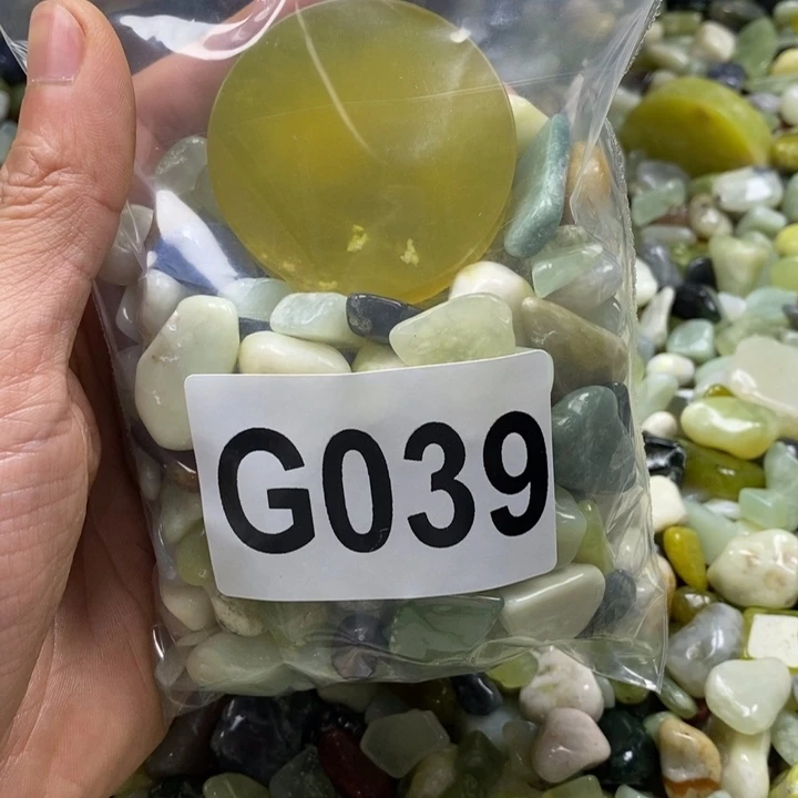 蛇纹石玉鱼缸石未镶嵌