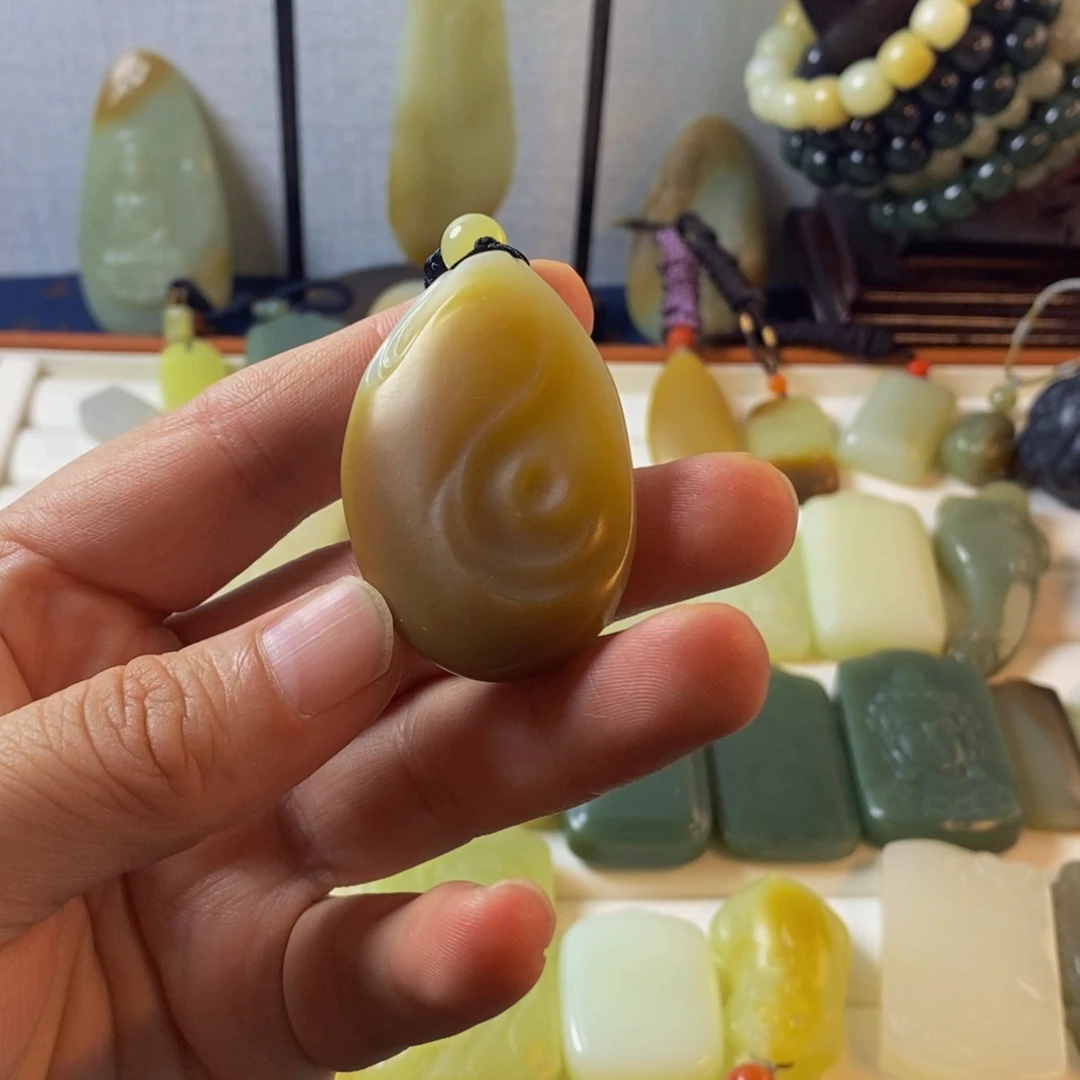 未镶嵌和田玉挂件