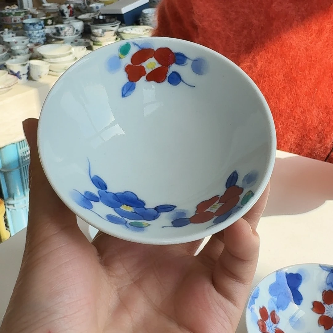 瓷片色锅岛花朵小瓷杯