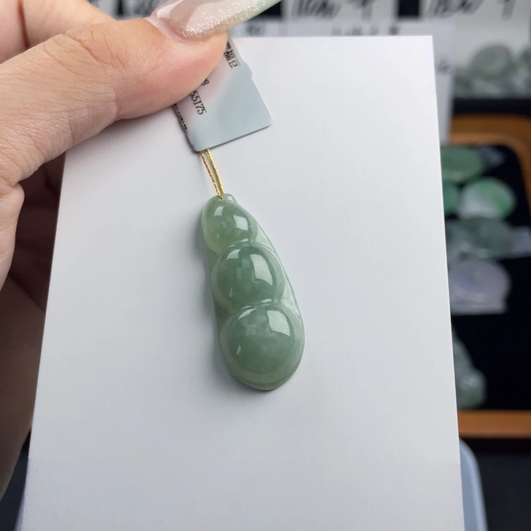 颈饰未镶嵌翡翠福豆